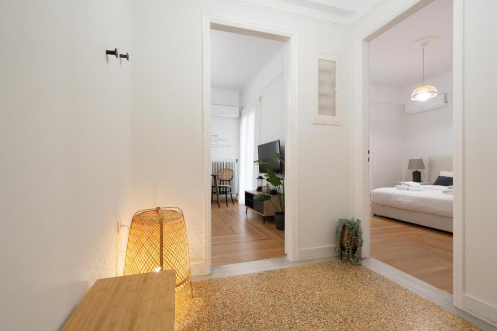 Vibrant Urban Getaway: Modern 1-Bedroom Near Bars, Parks, And Metro Atenas Exterior foto