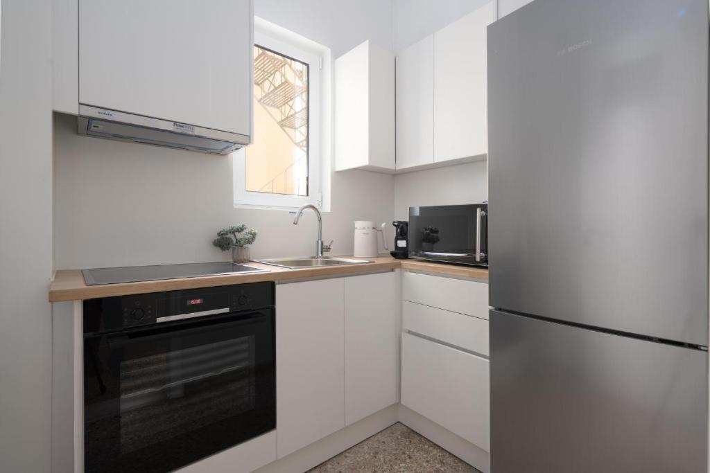 Vibrant Urban Getaway: Modern 1-Bedroom Near Bars, Parks, And Metro Atenas Exterior foto