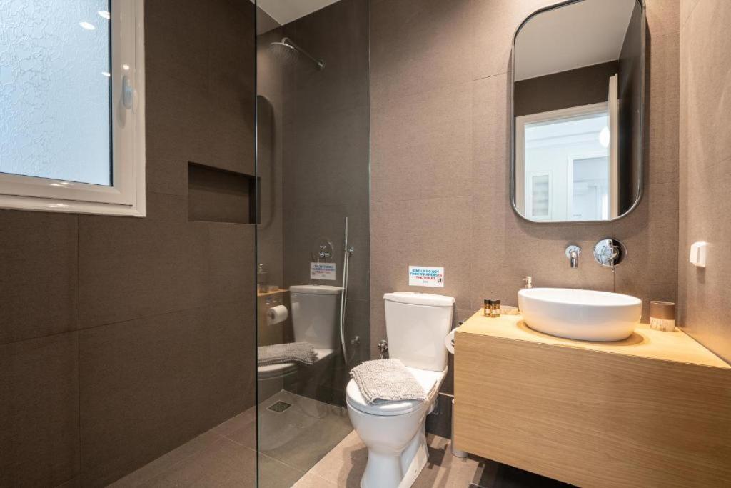 Vibrant Urban Getaway: Modern 1-Bedroom Near Bars, Parks, And Metro Atenas Exterior foto